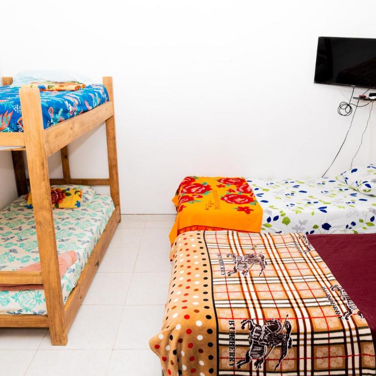 Departamento Bocagrande cerca a playas - Four-Bedroom House - 33