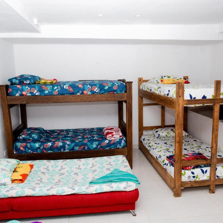 Departamento Bocagrande cerca a playas - Four-Bedroom House - 13