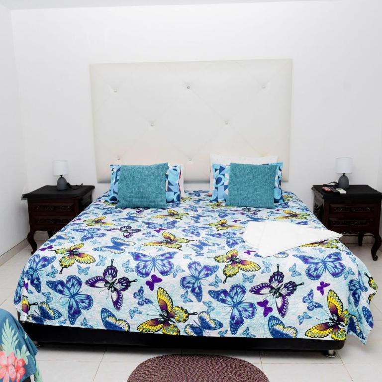 Departamento Bocagrande cerca a playas - Four-Bedroom House - 4