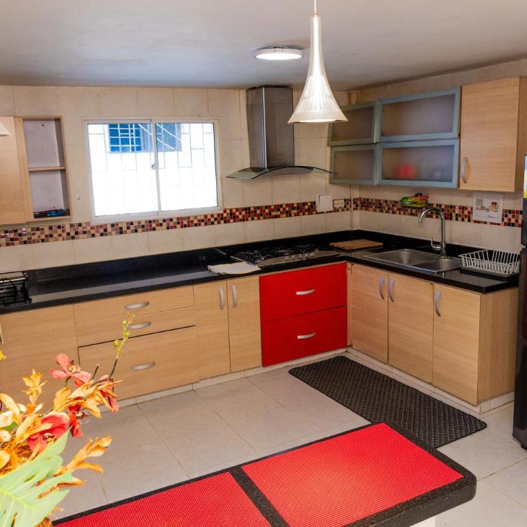 Departamento Bocagrande cerca a playas - Four-Bedroom House - 36