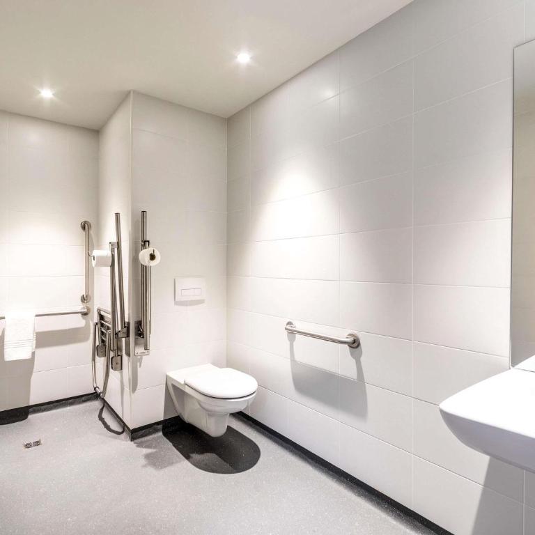 Ibis Budget Bilbao City - Habitación Doble adaptada para personas con discapacidad - 2 camas - 6