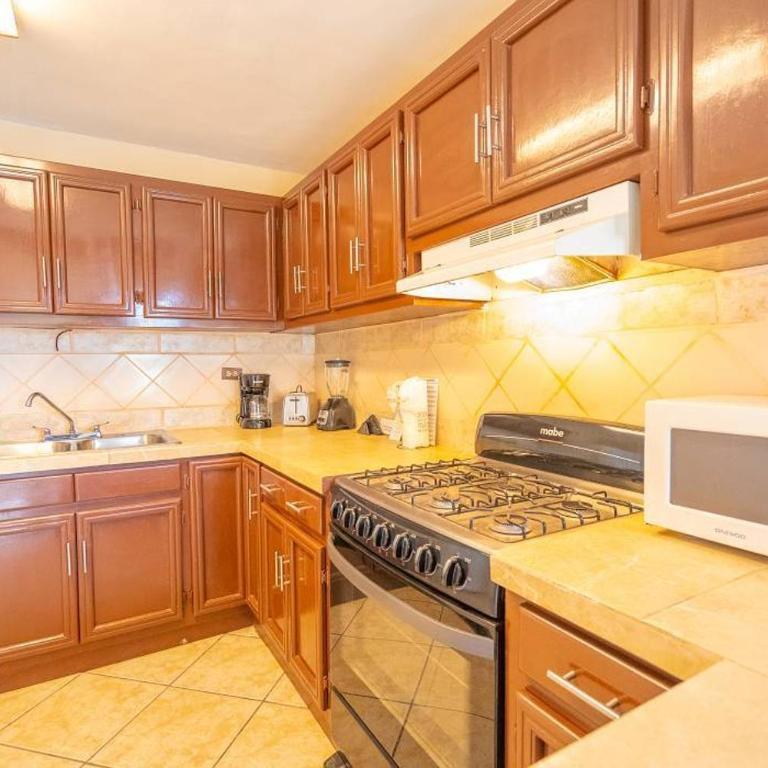 Condo 5, in San Felipe Just Steps to the Beach, Near the Malecon. - Casa - 24