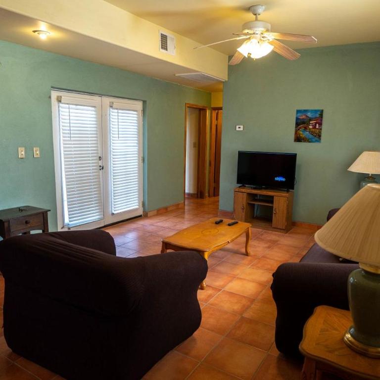 2 bed/2bath - family vacation home in beach resort - Casa - 16