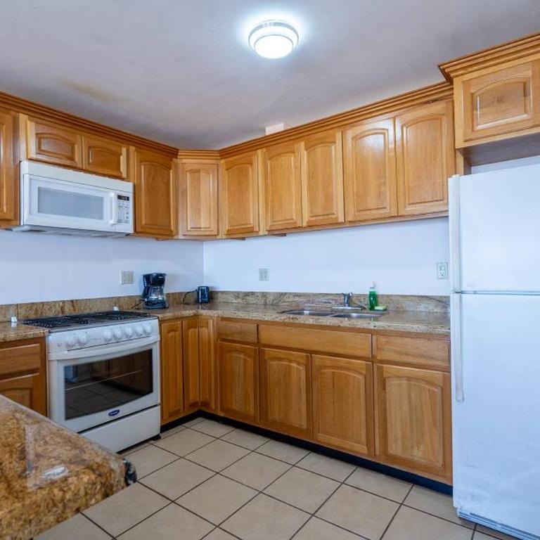 Gorgeous beach front condo - Casa - 12