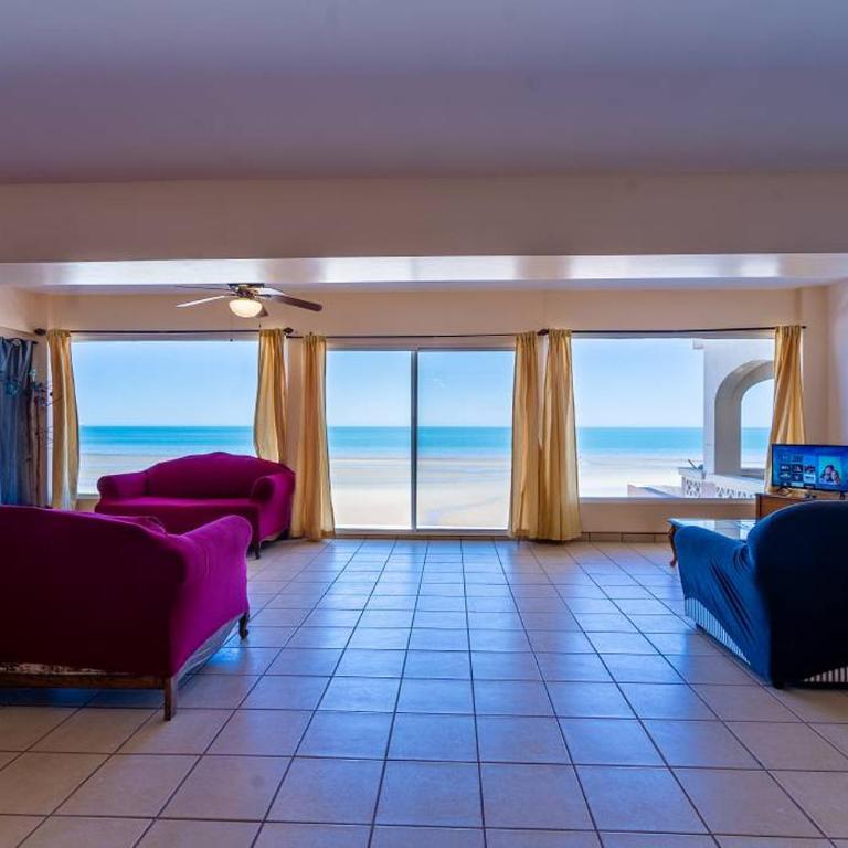 Gorgeous beach front condo - Casa - 13