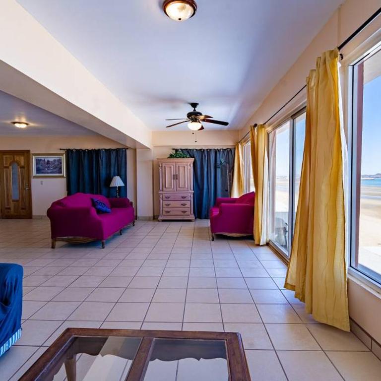 Gorgeous beach front condo - Casa - 14