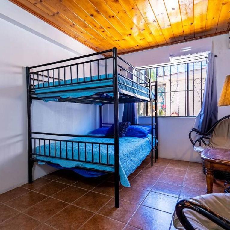 Huge Family 5 bedroom sleeps 16 with private pool home - Casa - 13