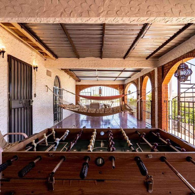 Huge Family 5 bedroom sleeps 16 with private pool home - Casa - 24