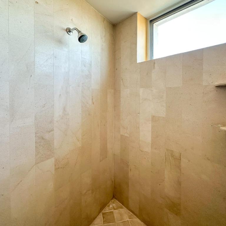 Waves & Relaxation Oceanfront 2BR Family Condo - Apartamento - 40