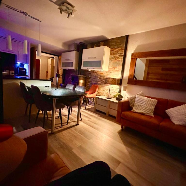 Les Ecureuils Squirrel Lodge - Appartement avec Vue sur la Montagne - 6