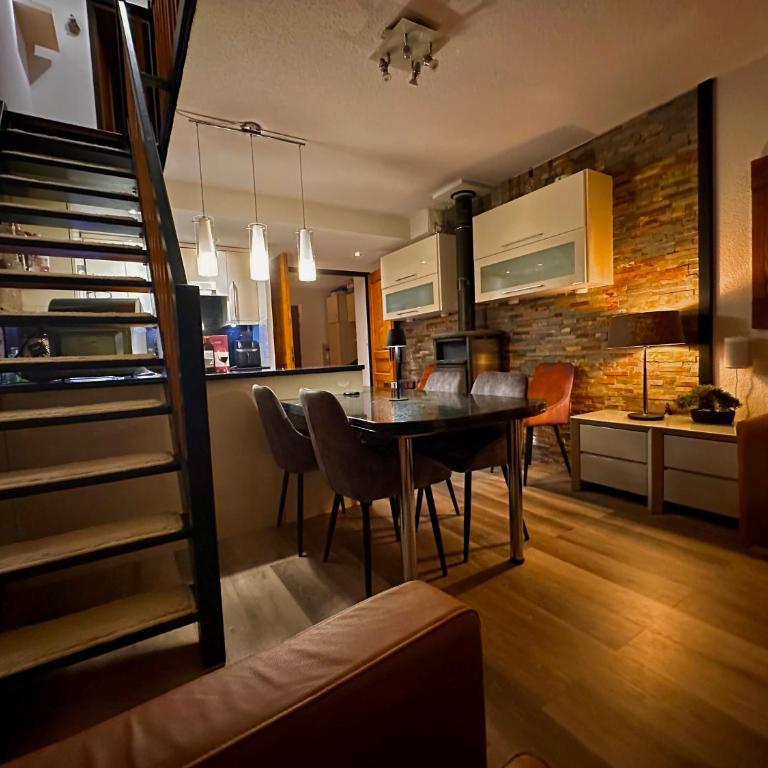 Les Ecureuils Squirrel Lodge - Appartement avec Vue sur la Montagne - 4
