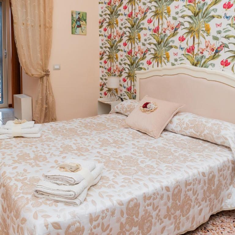 Fabiola Guest House - Camera Matrimoniale con Bagno Privato - 2
