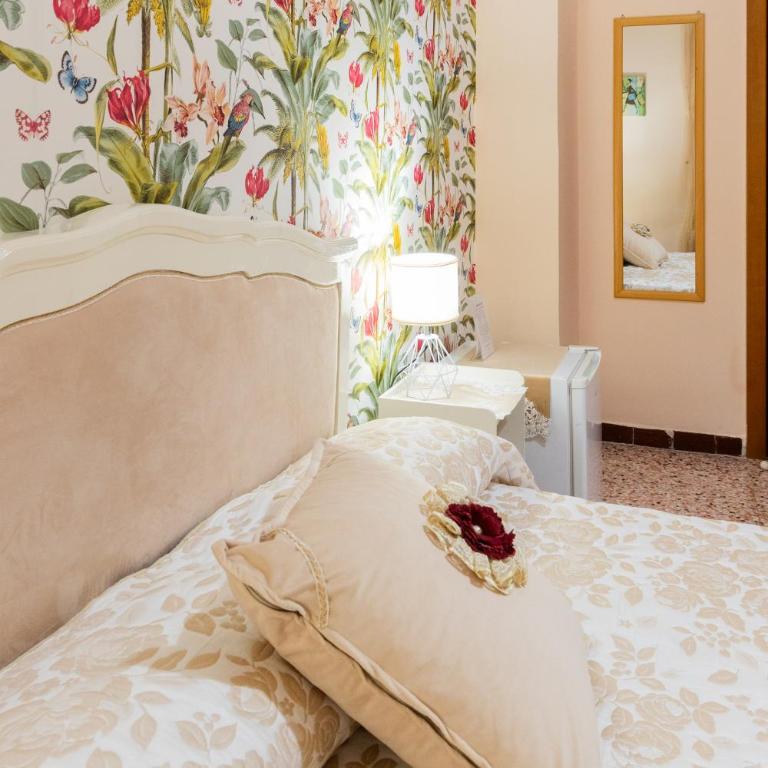 Fabiola Guest House - Camera Matrimoniale con Bagno Privato - 8