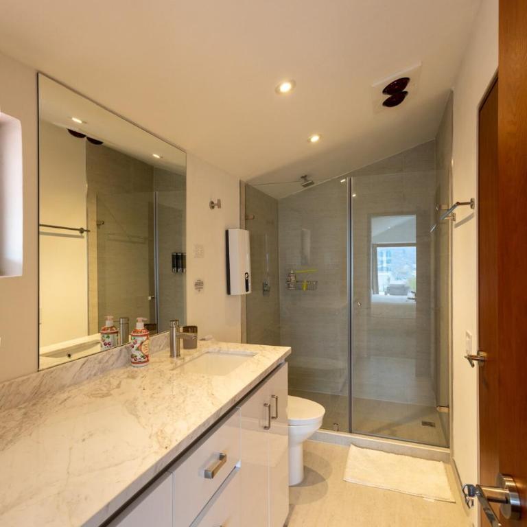 FINCA TUTASUA Lake View Luxury House - Villa - 25
