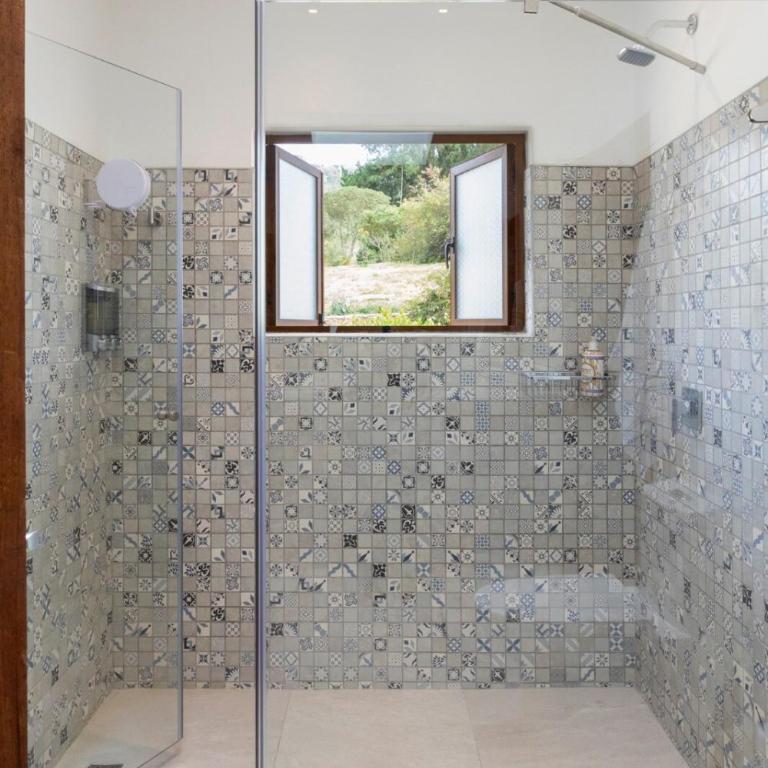 FINCA TUTASUA Lake View Luxury House - Villa - 36