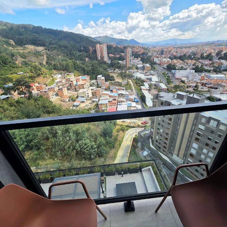 Confort con balcón panorámico, parking, Usaquén - Apartamento de 1 Dormitorio con balcón y vistas a la ciudad - 13