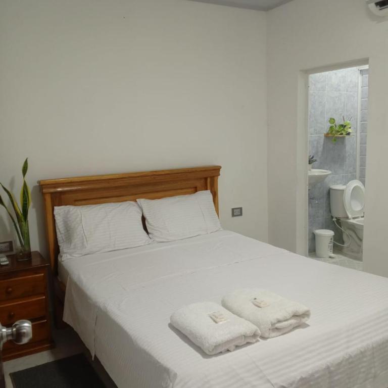 Casa Isabel - Three-Bedroom Apartment - 10