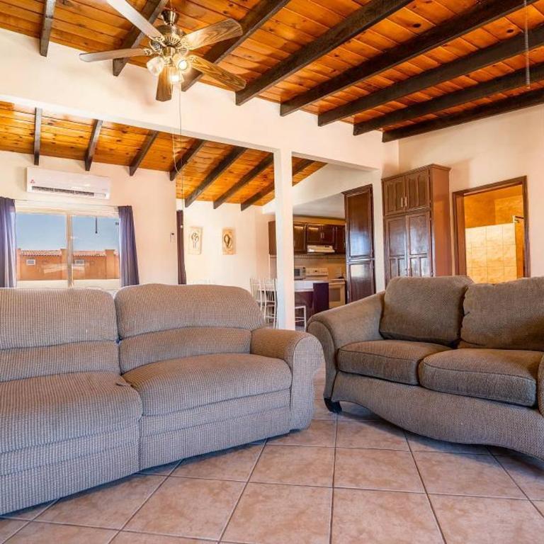 Condo 4, In town and steps to the beach and Malecon - Casa - 5