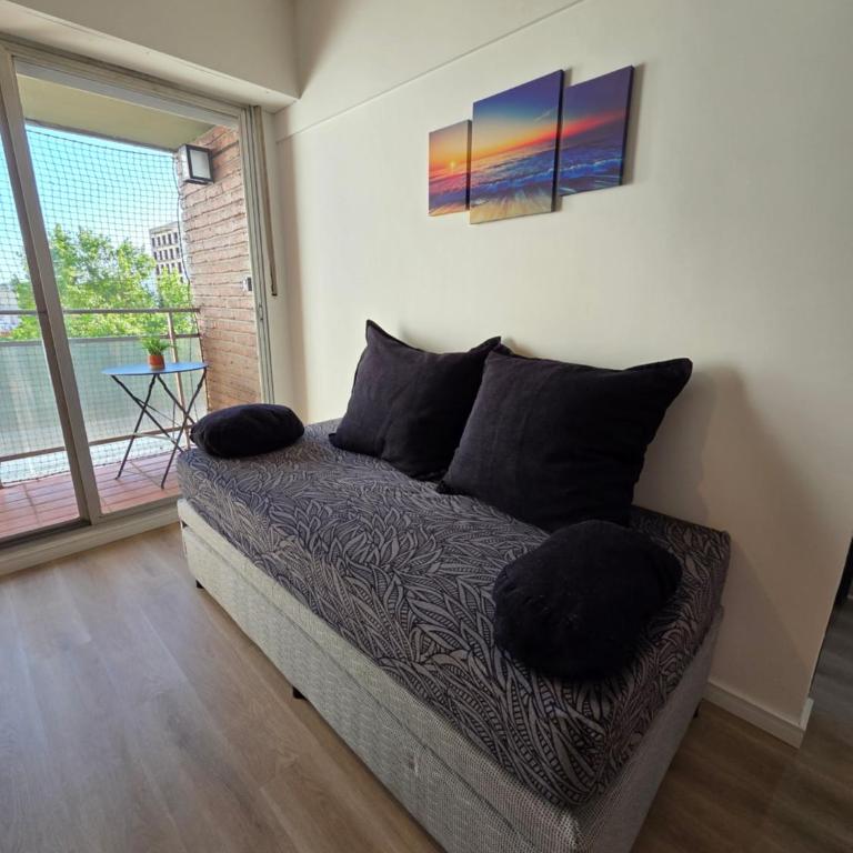 Luminoso Depto de 2 Amb Zona Guemes - One-Bedroom Apartment - 3