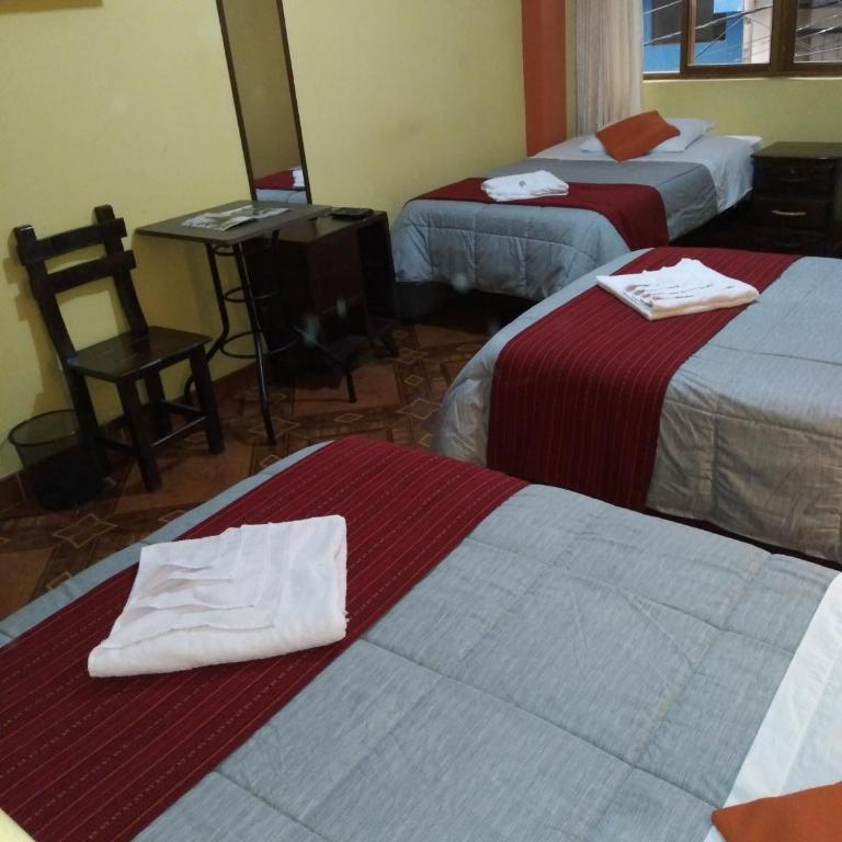 Hospedaje Tres Cruces - Habitación Triple con baño privado - 8