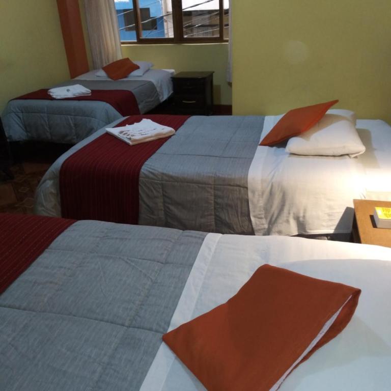 Hospedaje Tres Cruces - Habitación Triple con baño privado - 11