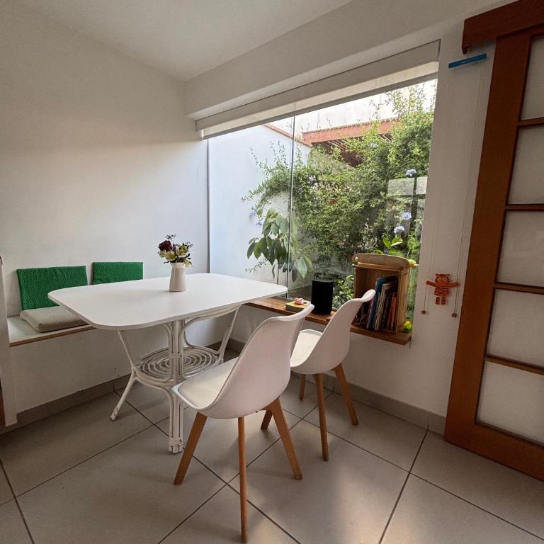 Casa amplia y acogedora, en Miraflores - Three-Bedroom Home - 4