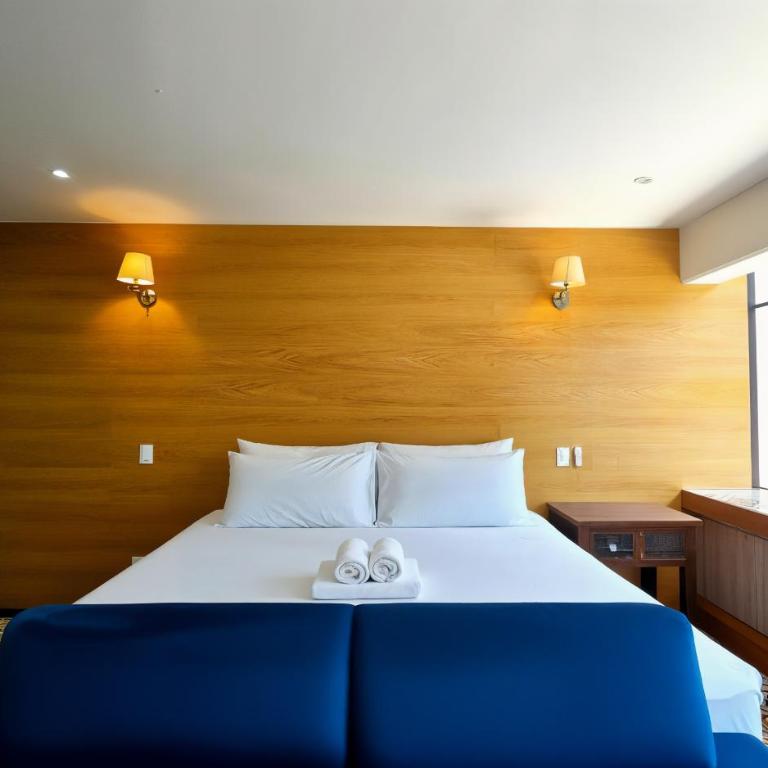 San Isidro Suites Basadre 1B403 - One-Bedroom Apartment - 3