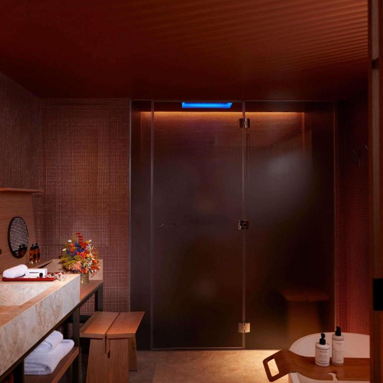 SO/ Paris Hotel - Ecksuite L'Atelier Seine – Blick auf die Seine und den Eiffelturm - 8