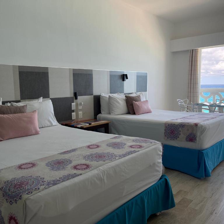 Beachside Apartments Cancun - Studio Apartment with Sea View - 2