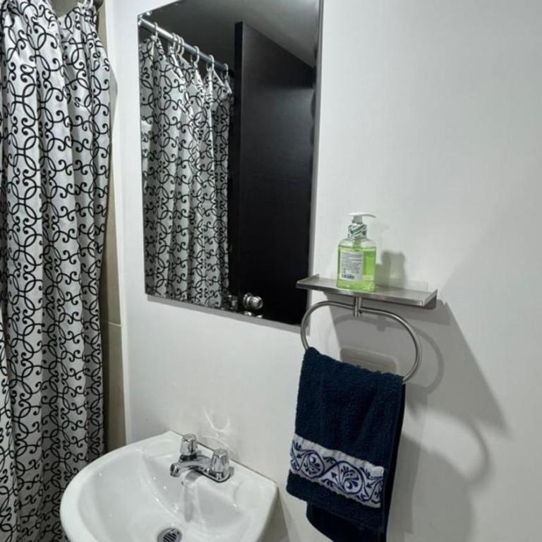 Ideal apartment in Cuenca - Three-Bedroom Apartment - 28