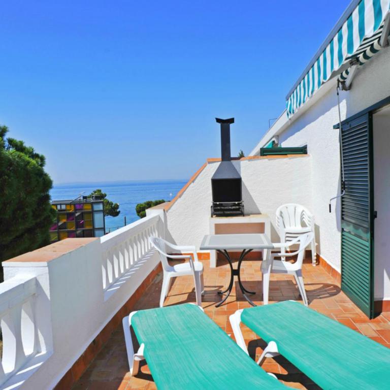 Apartaments El Berganti en Canyelles Petites - Apartamento - 2