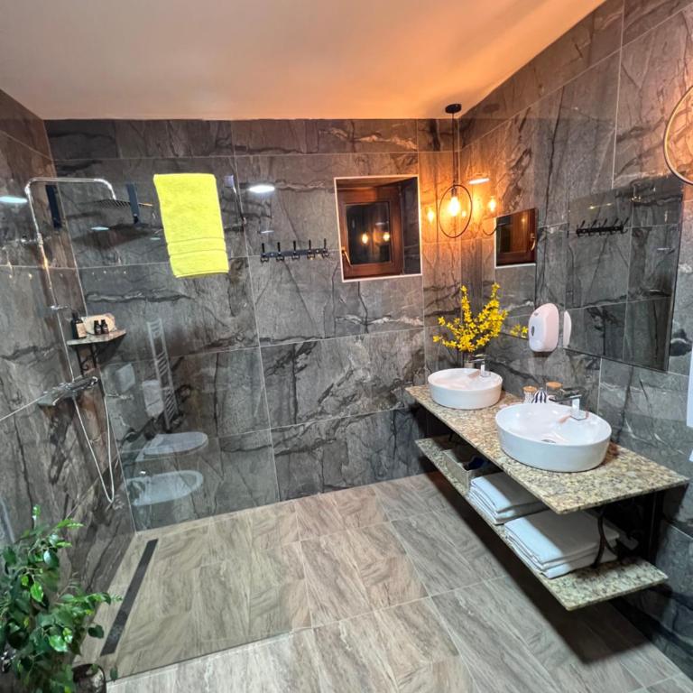 Aman Guesthouse - Luxury Triple Room - 5
