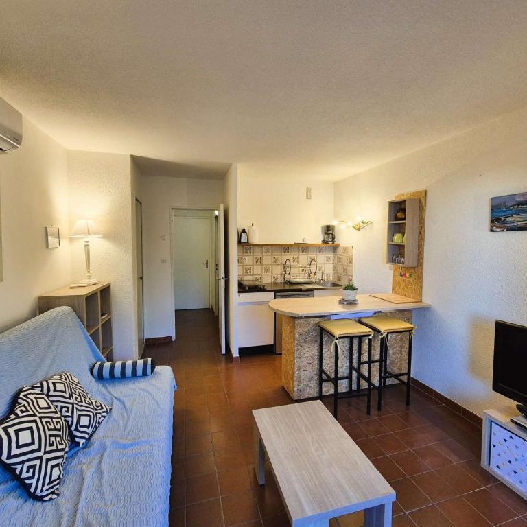 Studio rez de jardin,climatisation, proche de la mer, parking.. - Appartamento Monolocale - 7