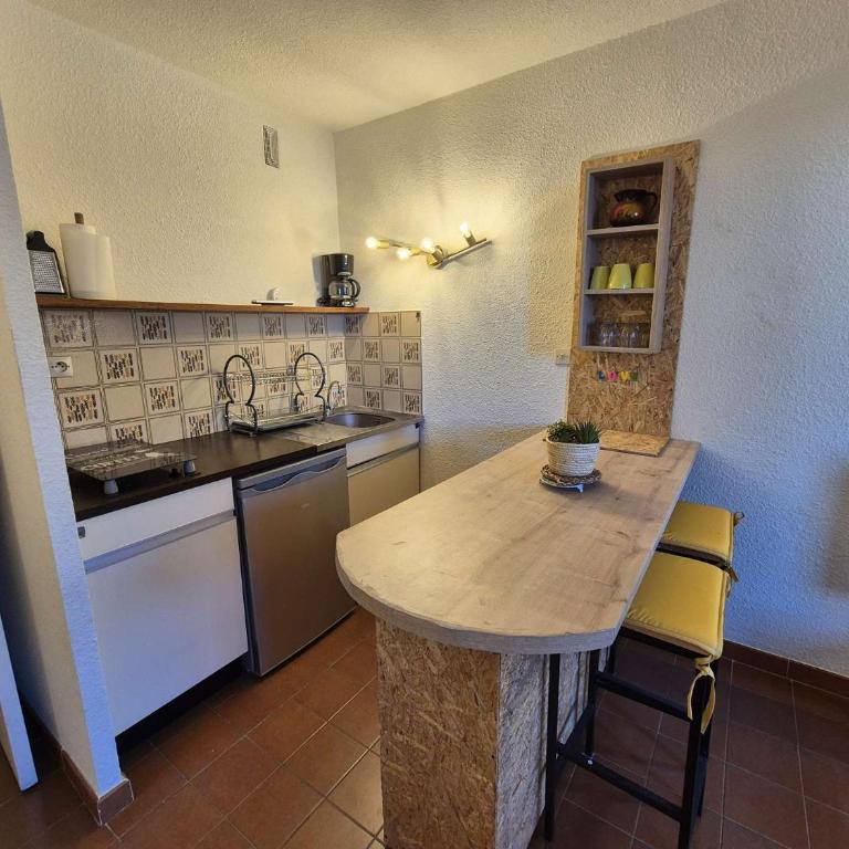 Studio rez de jardin,climatisation, proche de la mer, parking.. - Appartamento Monolocale - 9