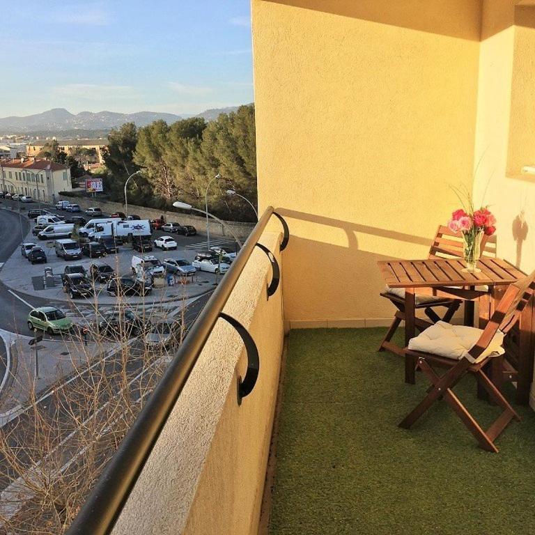 Neuf, 2 chambres, tout confort, ascenseur,Wifi....à pied de la Marina - Appartement 2 Chambres avec Balcon - 1