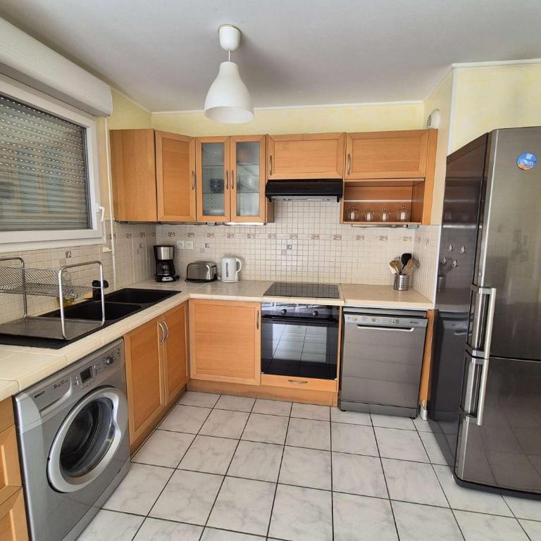 Neuf, 2 chambres, tout confort, ascenseur,Wifi....à pied de la Marina - Appartement 2 Chambres avec Balcon - 5