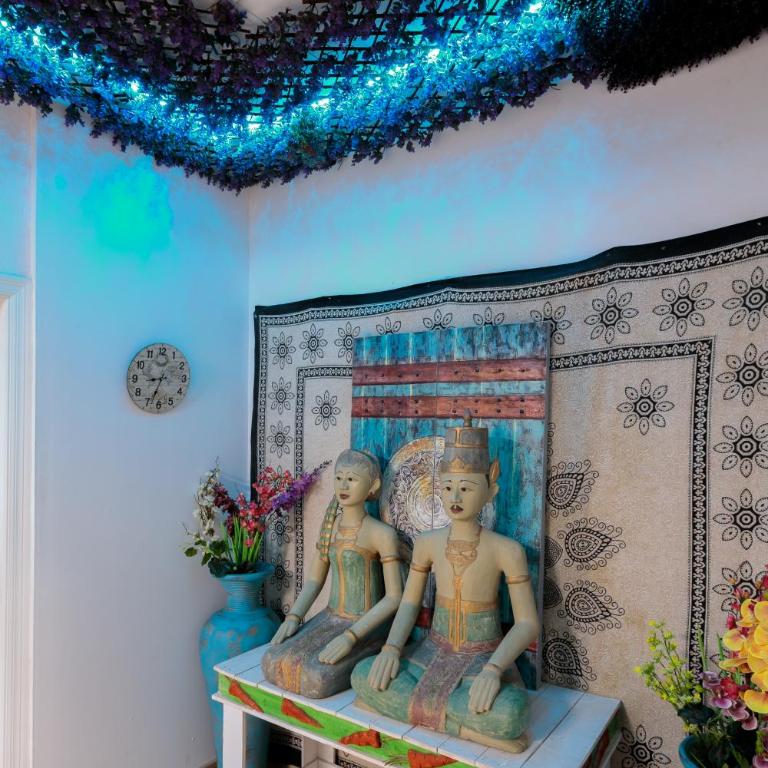 HOSTEL Pepper-Gold -STEP-FREE ENTRANCE -car- free Space-no nois-3 minutes from Port -BED ROOMS 8 GUEST 55 M2 AND 8 GUEST 65 M2 - Bunk Bed in Mixed Dormitory Room - 49