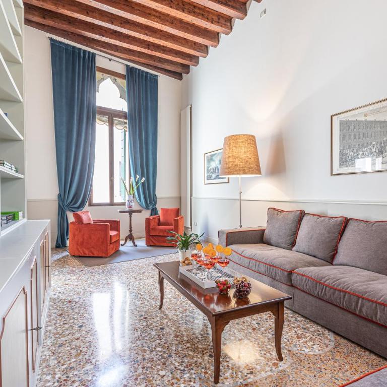 Ca' Romantica terrace with Balcony and side Canal view - Apartment with Terrace - 19