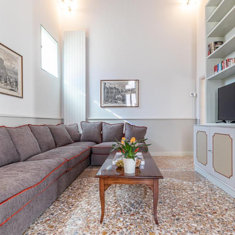 Ca' Romantica terrace with Balcony and side Canal view - Apartment with Terrace - 14