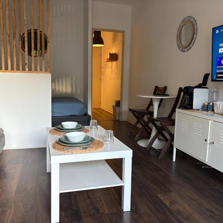Cocon lumineux à 2 min du port et des restaurants - Apartment mit 1 Schlafzimmer - 25