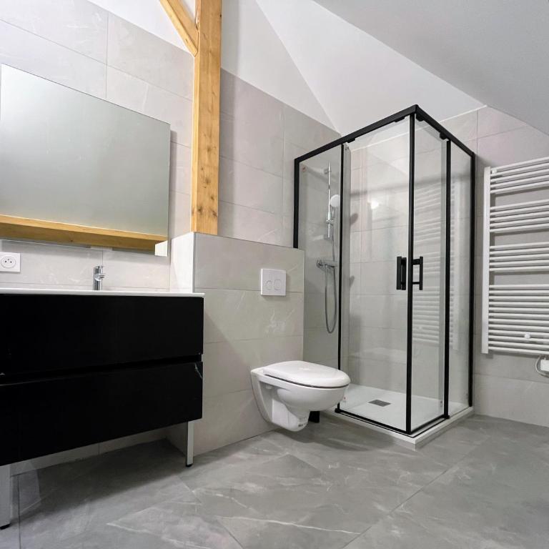 Le Vieux Bourg Apartment 4, Spacious 3 bedroom Apartment, Ski & Cycle - Apartamento de 3 dormitorios - 25