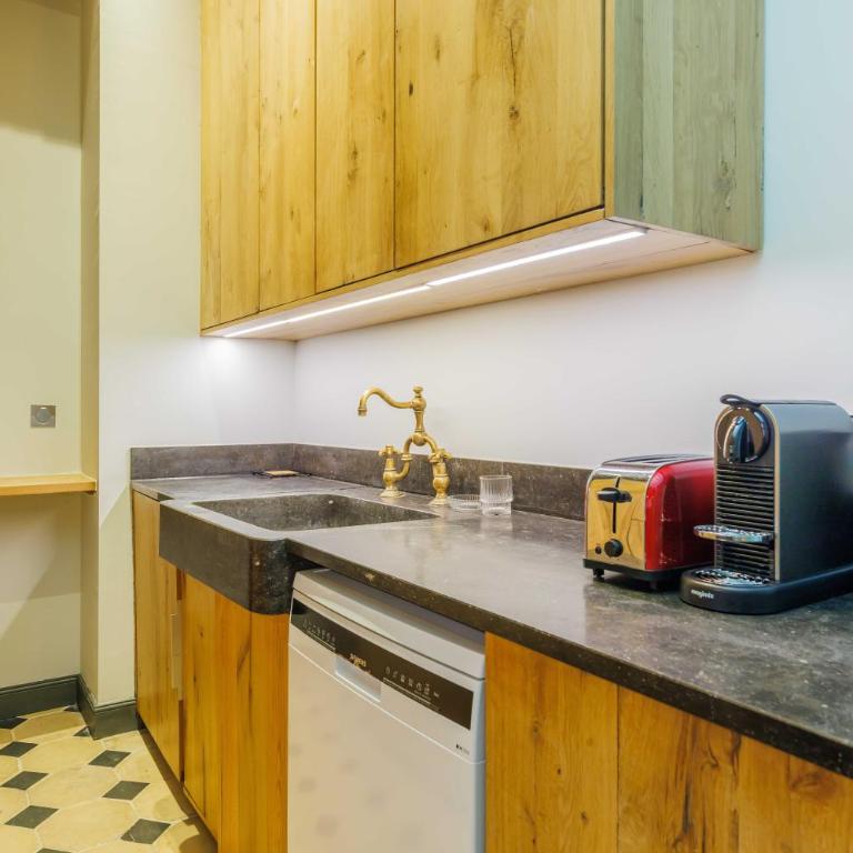 Superb apartment near Notre-Dame Cathedral - Mobility lease - Appartement 3 Chambres - 12
