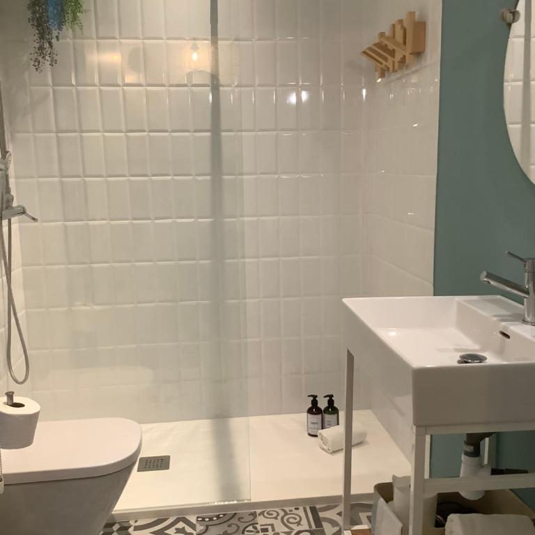Vestal Suites Classic Adults Only - Apartment with Balcony - 12