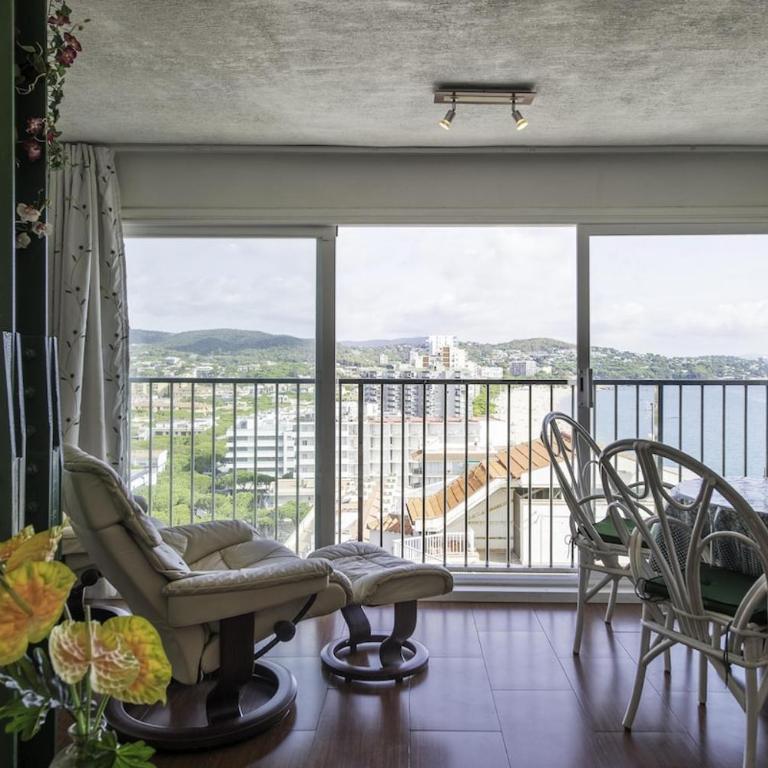 Piso amplio con vistas laterales al mar - Apartamento de 2 dormitorios - 8