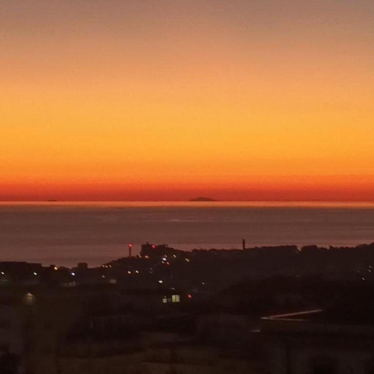 Tra cielo e mare - Appartamento con 2 Camere da Letto, Balcone e Vista mare - 4