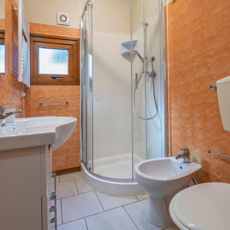Camping Village Scaglieri - Chalet con 2 Camere da Letto - 8