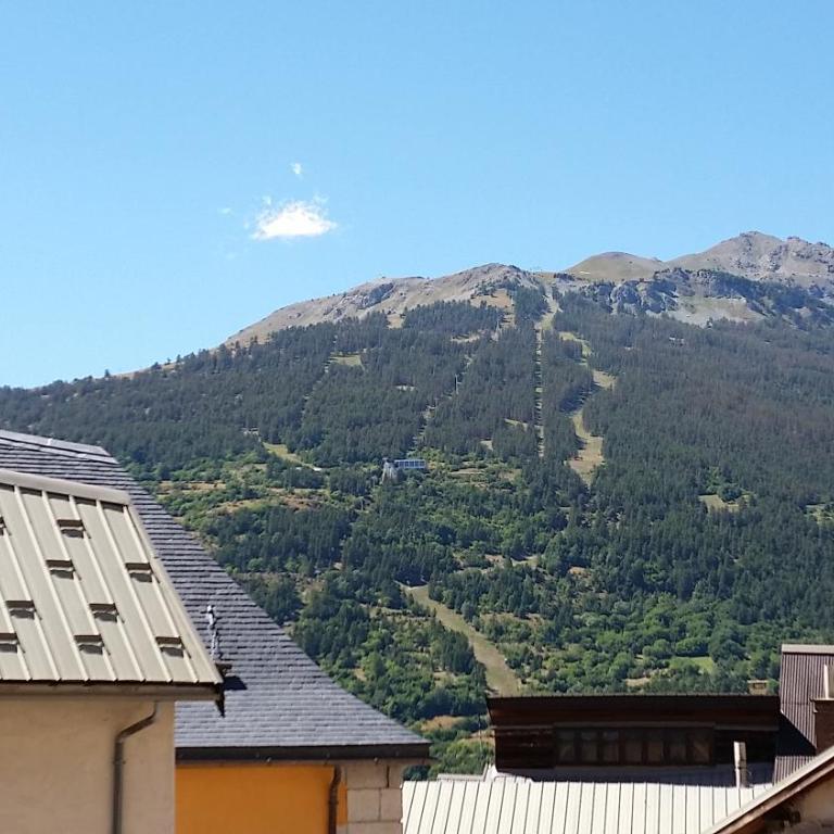 Maison à Tour Briançon - Appartement 2 Chambres avec Balcon Bien Exposé - 20