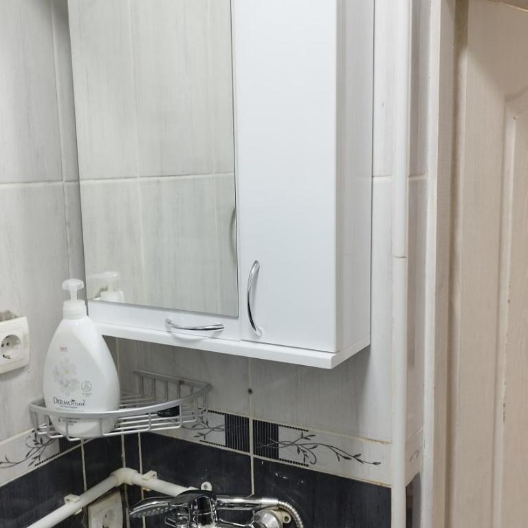 Small Apartment private bathroom ,strong internet - Studio - Split Level - 5