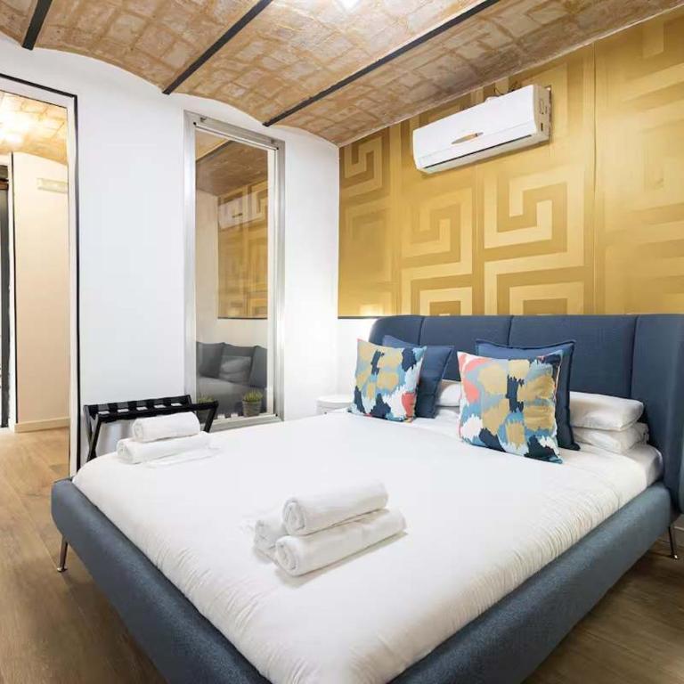 The Collection Barcelona - Amazing 3 Bedroom Apartment with indoor POOL - Apartment - 5
