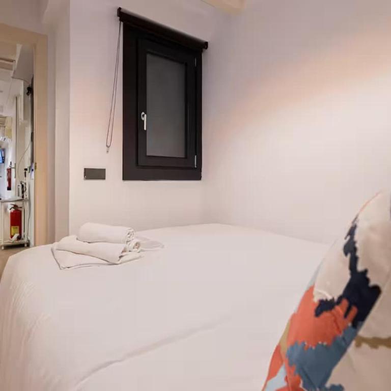 The Collection Barcelona - Amazing 3 Bedroom Apartment with indoor POOL - Apartment - 54
